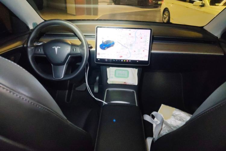 Used Tesla Model Y 2021 Long-Range All-Wheel-Drive Version 3D7