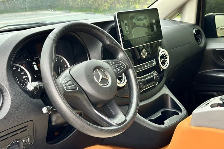 Used Mercedes-Benz Vito 2023 2.0T Elite Version 7 Seats