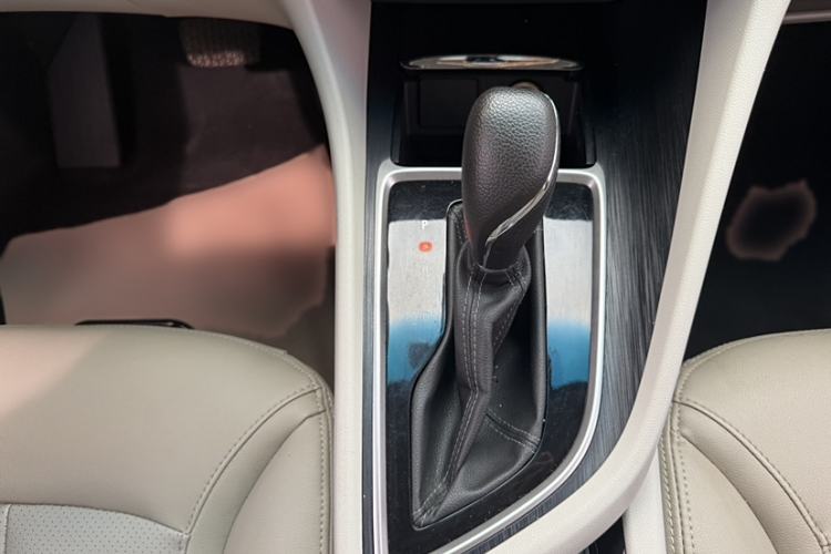 Used Buick GL6 2019 18T 6-Seater Elite Version China VI Standard
