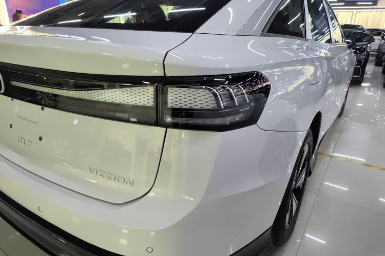 Used Volkswagen ID.7 VIZZION 2024 AIR model