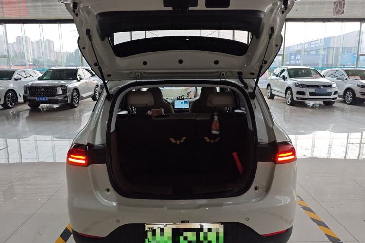 Used Wuling Bingo PLUS 2024 330 km Range Five-Seater Version
