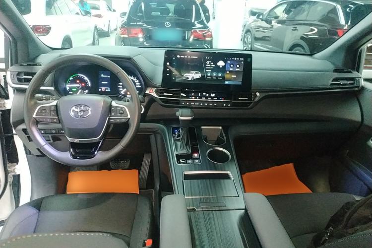 Used Toyota Sienna 2024 2.5L Hybrid Four-Wheel Drive Prestige Edition