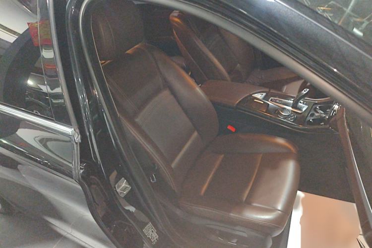 Used BMW 5 Series 2014 525Li Luxury Design Package
