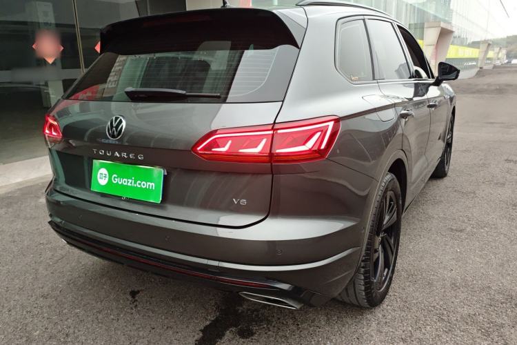 Used Volkswagen Touareg 2021 3.0 TSI Luxury Edition Black Diamond Sport Package
