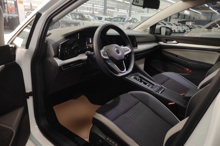 Used Volkswagen Golf 2023 Facelift 280TSI DSG Pro
