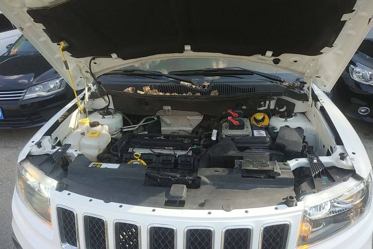 Used  Compass 2014 Revised Version 2.4L Four-Wheel Drive Comfort Edition
