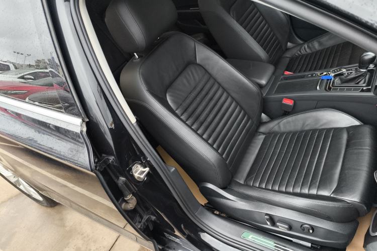 Used Volkswagen Magotan 2018 Facelift 330TSI DSG Luxury Model
