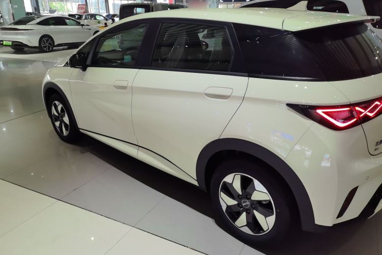 Used BYD Dolphin 2025 420km Free Edition
