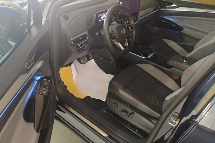 Used Volkswagen ID.4 CROZZ 2024 PRO Model
