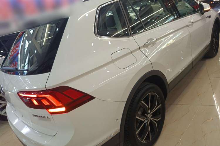 Used Volkswagen Tiguan L 2020 330TSI Automatic Two-Wheel Drive Smart Luxury Edition China VI Standard
