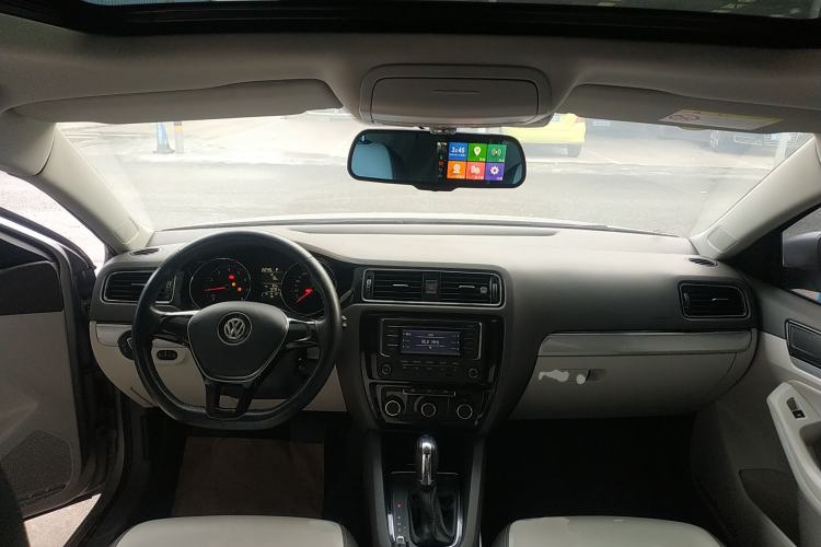 Used Volkswagen Sagitar 2015 1.6L Automatic Comfort Model