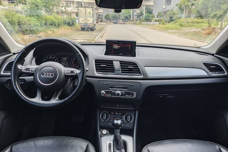 Used Audi Q3 2017 35 TFSI Fashion Model
