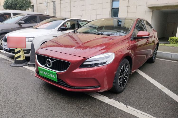 Used Volvo V40 2017 T3 Zhiyi Edition
