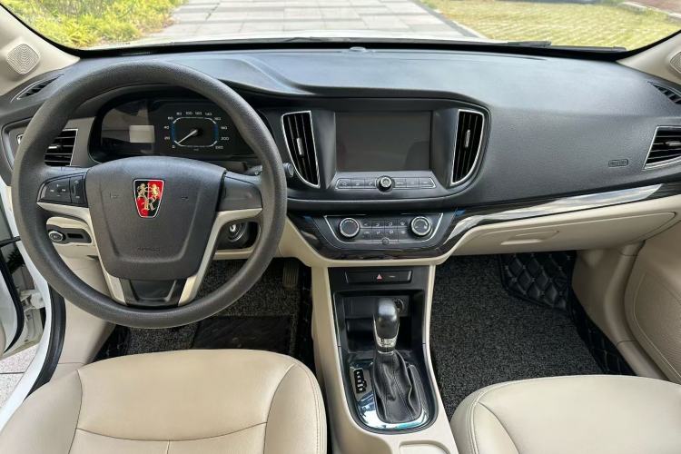 Used Roewe 360 2015 1.5L Automatic Luxury Edition
