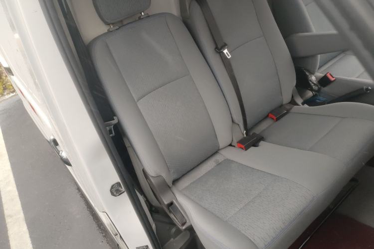 Used Foton Toano 2023 2.0T Automatic Urban Edition Short Wheelbase Mid-Height Rear Single Tire 3 Seats
