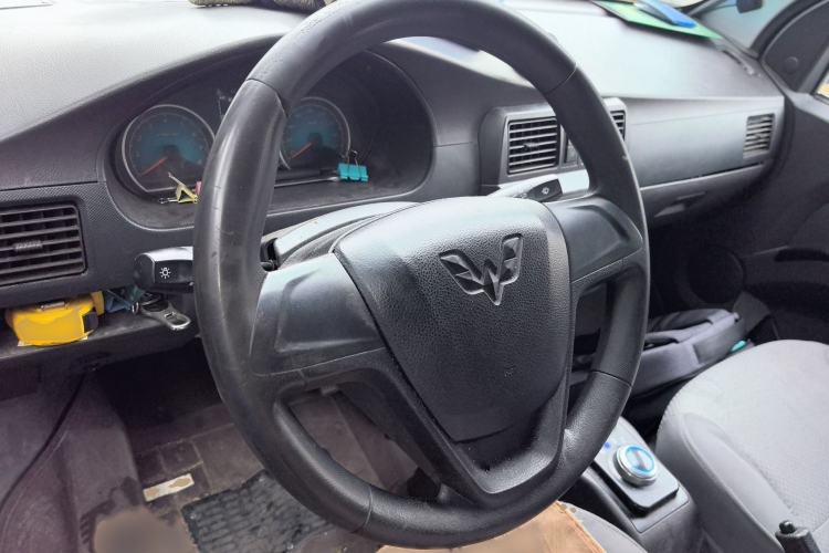 Used Wuling EV50 2022 Affordable Model Anchi with 35.904 kWh
