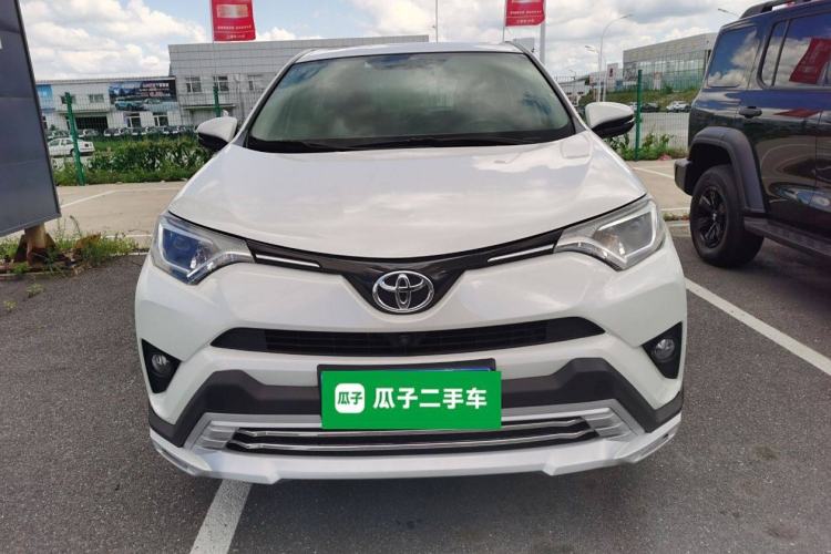 Used Toyota RAV4 2018 2.0L CVT Two-Wheel Drive Fashion X Edition
