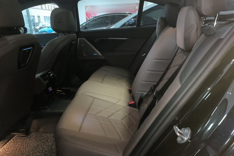 Used BMW i5 2024 eDrive 35L M Sport Package
