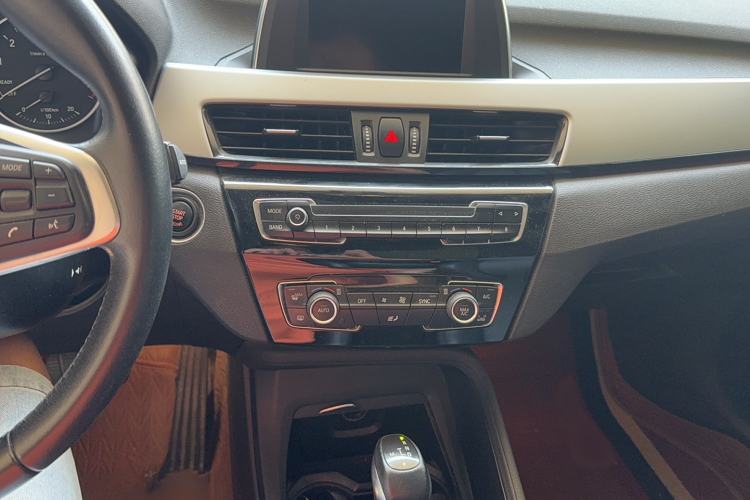 Used BMW X1 2018 sDrive20Li Leading Model
