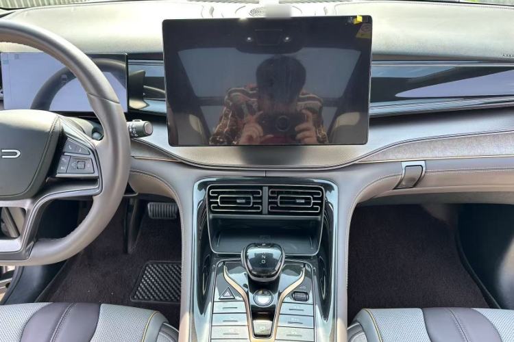 Used BYD Frigate 07 2023 DM-i 100KM Prestige Model
