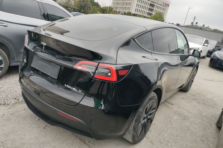 Used Tesla Model Y 2023 Rear-Wheel-Drive Version
