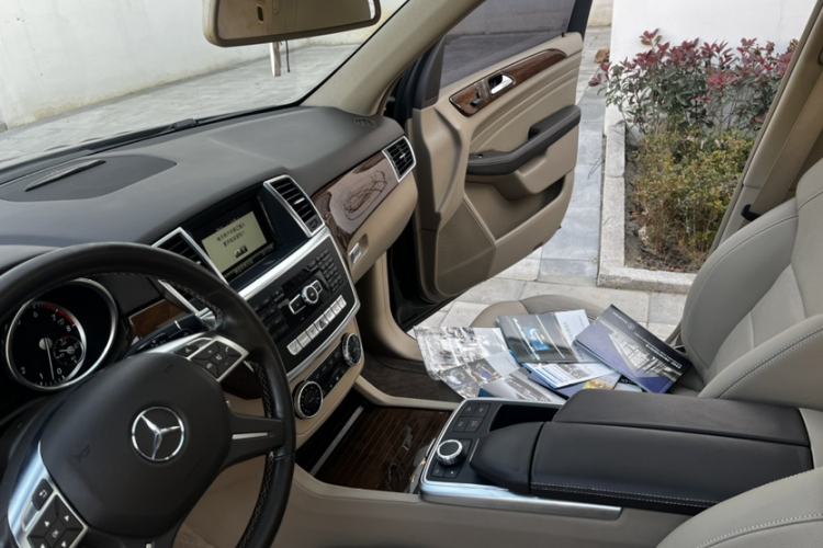 Used Mercedes-Benz M-Class 2015 ML 400 4MATIC Dynamic Model
