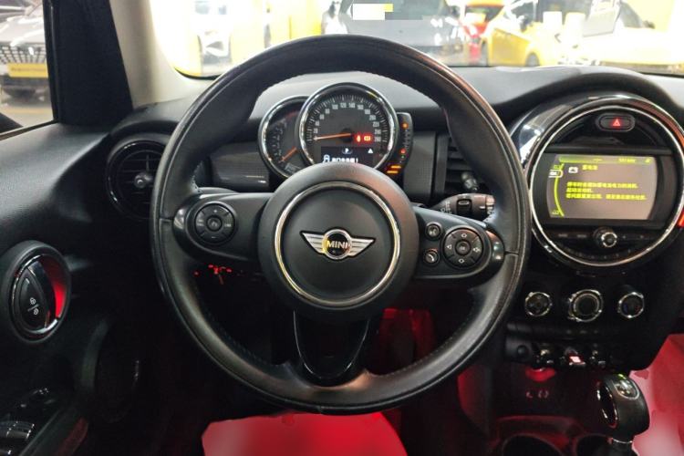 Used  MINI 2015 1.5T COOPER Fun Five-Door Edition
