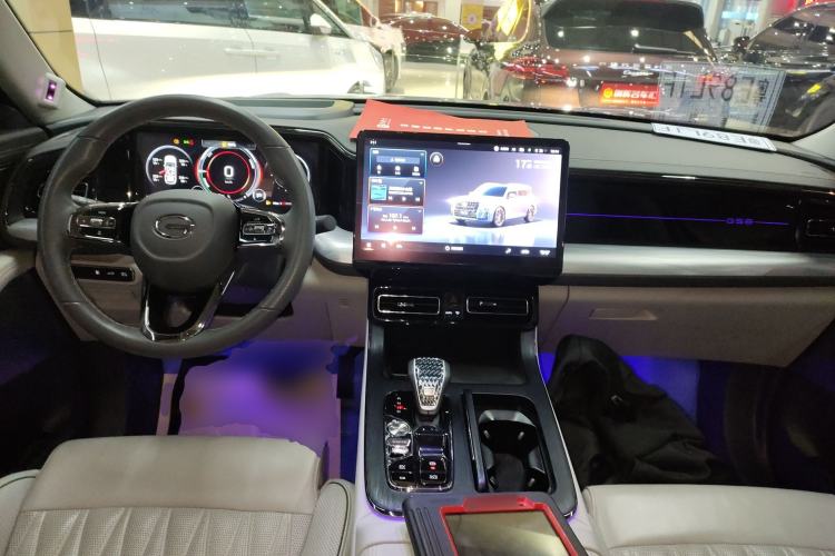 Used GAC Trumpchi GS8 2022 Dual-Engine Series 2.0TM Four-Wheel Drive Prestige Edition (6 Seats)
