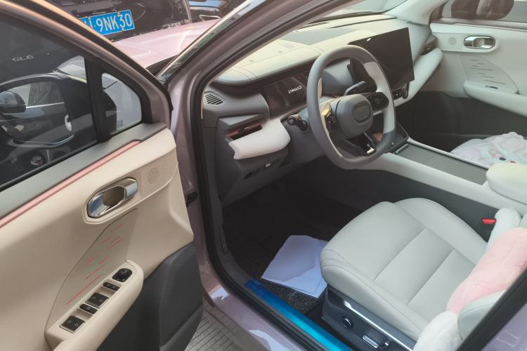 Used Lynk & Co 06 EM-P 2023 EM-P 126 Long-Range Halo
