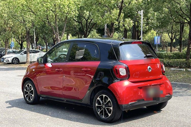 Used  forfour 2016 1.0L 52 kW Passion Edition
