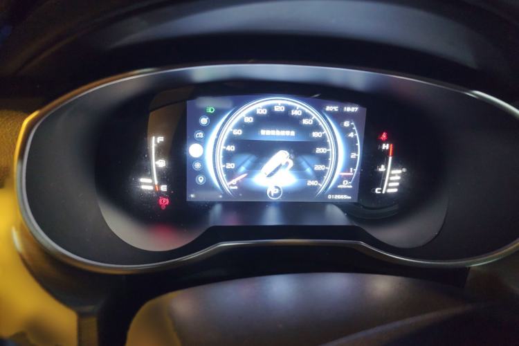 Used Geely Auto Emgrand X7 Sport 2018 1.8TD Automatic Two-Wheel Drive Smart Connect 4G Internet Edition
