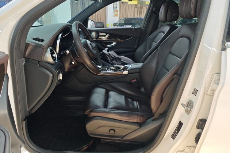 Used Mercedes-Benz GLC 2016 GLC 260 4MATIC Luxury Model