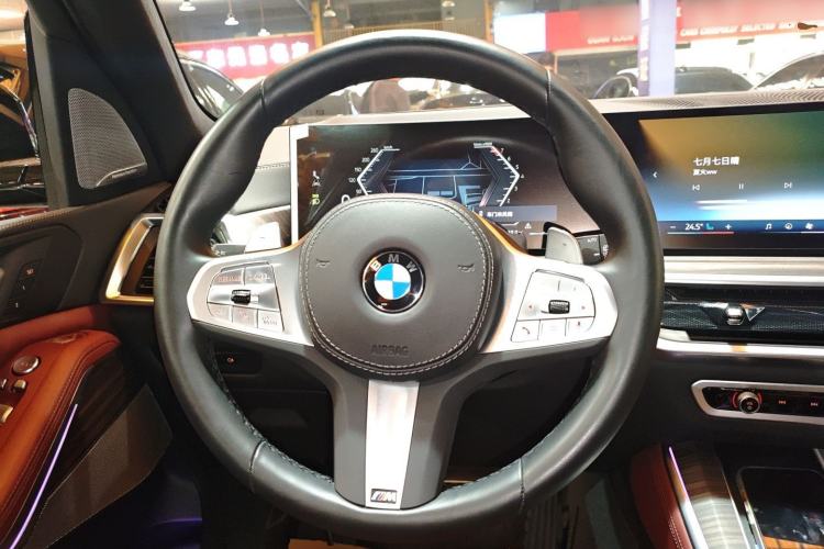 Used BMW X5 2023 xDrive 40Li M Sport Package
