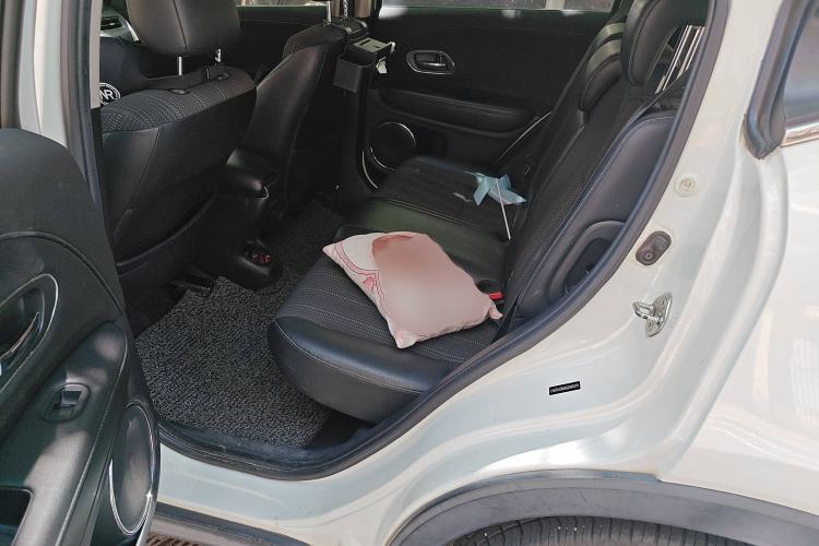 Used Honda Vezel 2015 1.8L CVT 2WD Luxury Model
