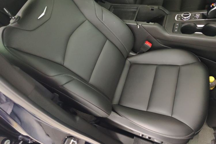 Used Cadillac XT4 2021 28T Two-Wheel Drive Leading Version
