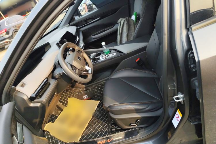 Used Changan UNI-V 2022 1.5T Prestige Version