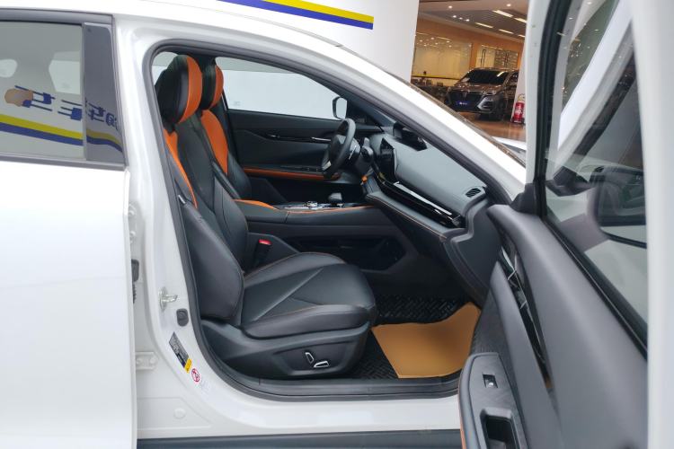 Used Changan UNI-V 2022 1.5T Prestige Version
