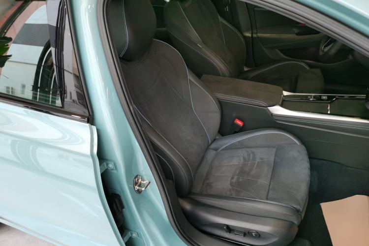 Used Volkswagen Passat 2025 Pro 380TSI Starry Dragon Luxury Edition
