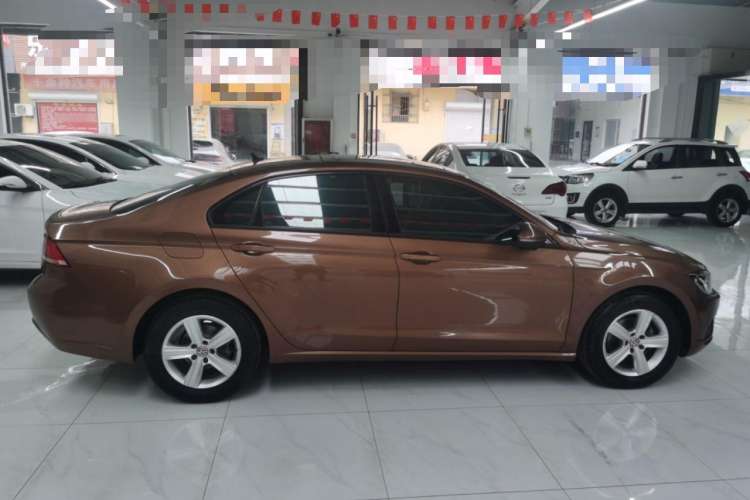 Used Volkswagen Lamando 2017 230TSI DSG Fashion Edition
