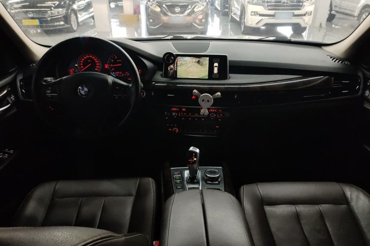 Used BMW X5 2015 xDrive28i
