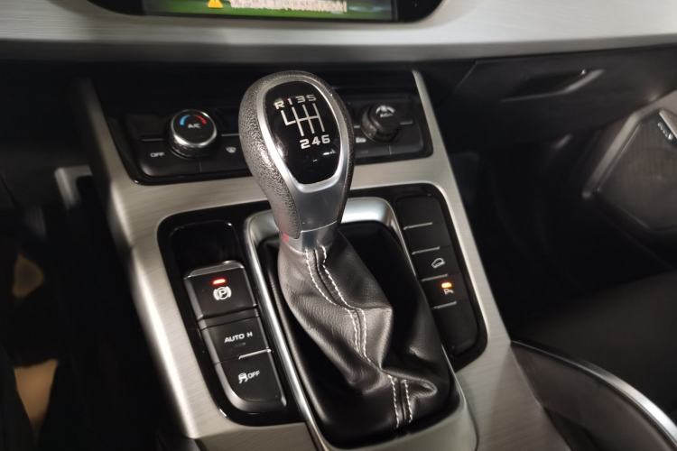 Used Geely Auto Emgrand X7 Sport 2016 2.0L Manual Smart Connect Version