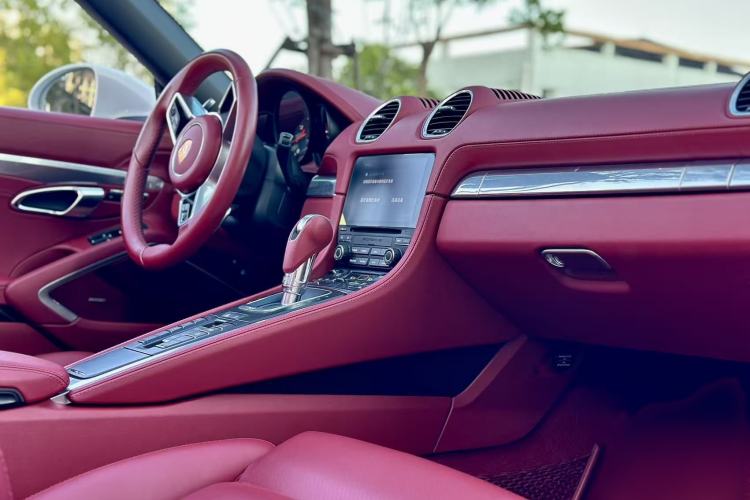 Used Porsche 718 2022 Boxster 2.0T
