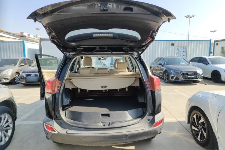 Used Toyota RAV4 2015 2.0L CVT Four-Wheel Drive New Edition
