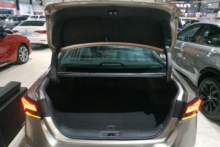 Used Nissan Teana 2022 2.0L XL-Upr Enjoyment Edition
