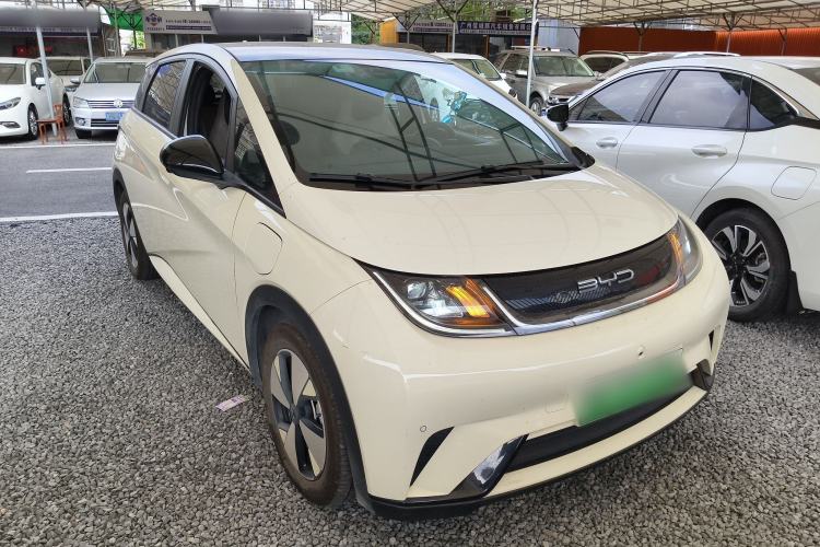 Used BYD Dolphin 2023 420 km Fashion Edition
