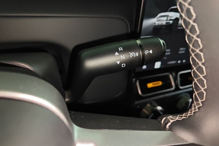 Used  V23 2025 501 Four-Wheel Drive Intelligent Driving Version
