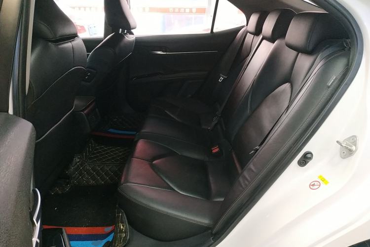 Used Toyota Camry 2018 2.0E Leading Edition