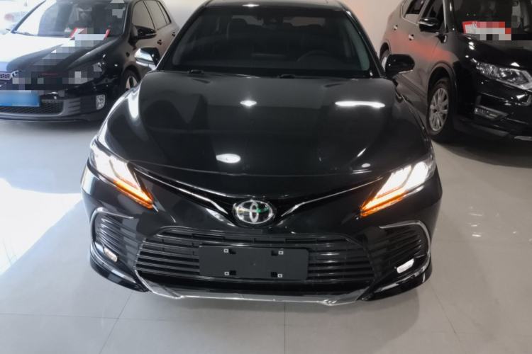Used Toyota Camry 2023 2.0G Luxury Edition
