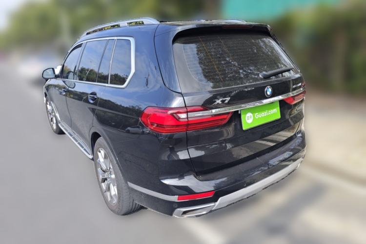 Used BMW X7 2021 xDrive40i Luxury Package with Leading Features