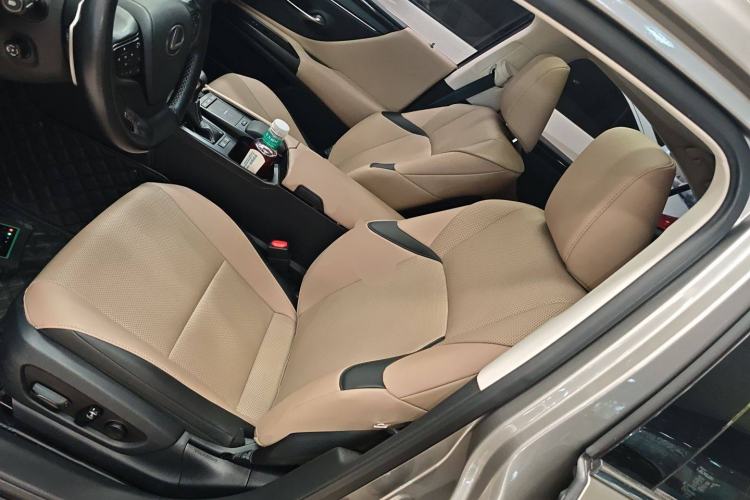 Used Lexus ES 2018 200 Excellence Edition China V Standard
